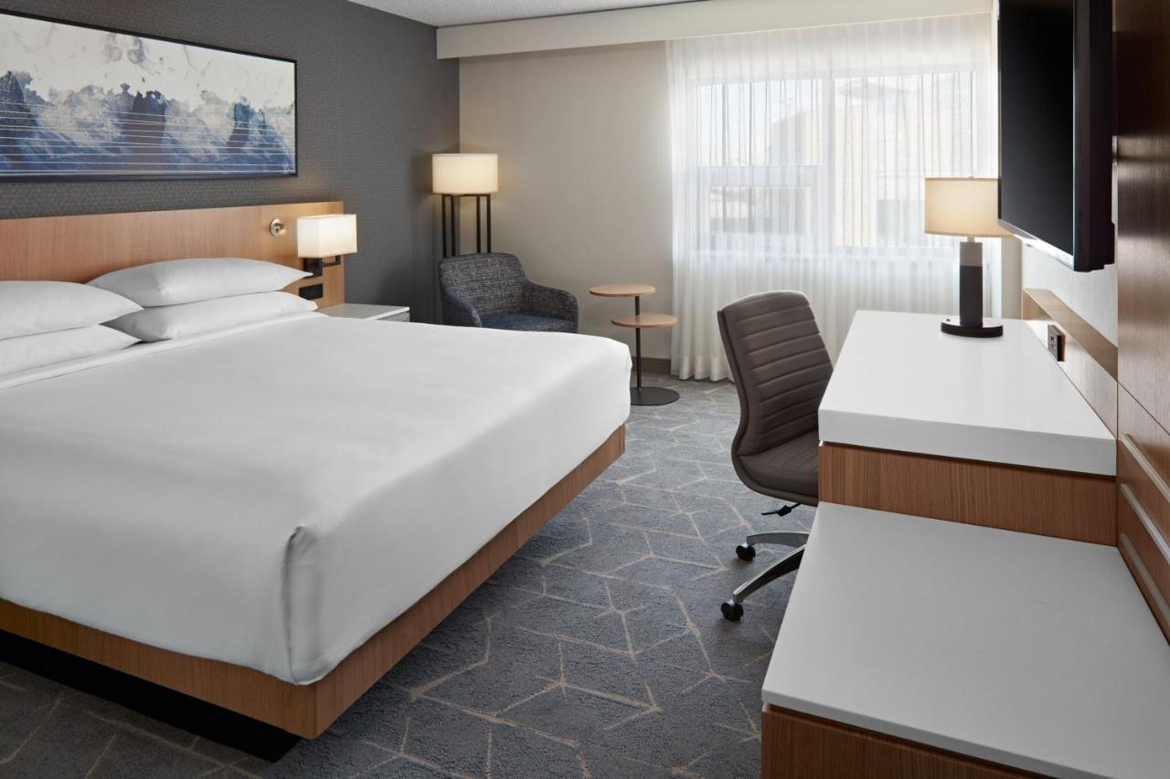 Delta Hotels Calgary Airport In-Terminal Exterior foto